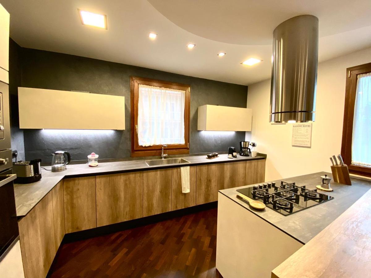 Wood Luxury House Apartment Pescara Exterior photo