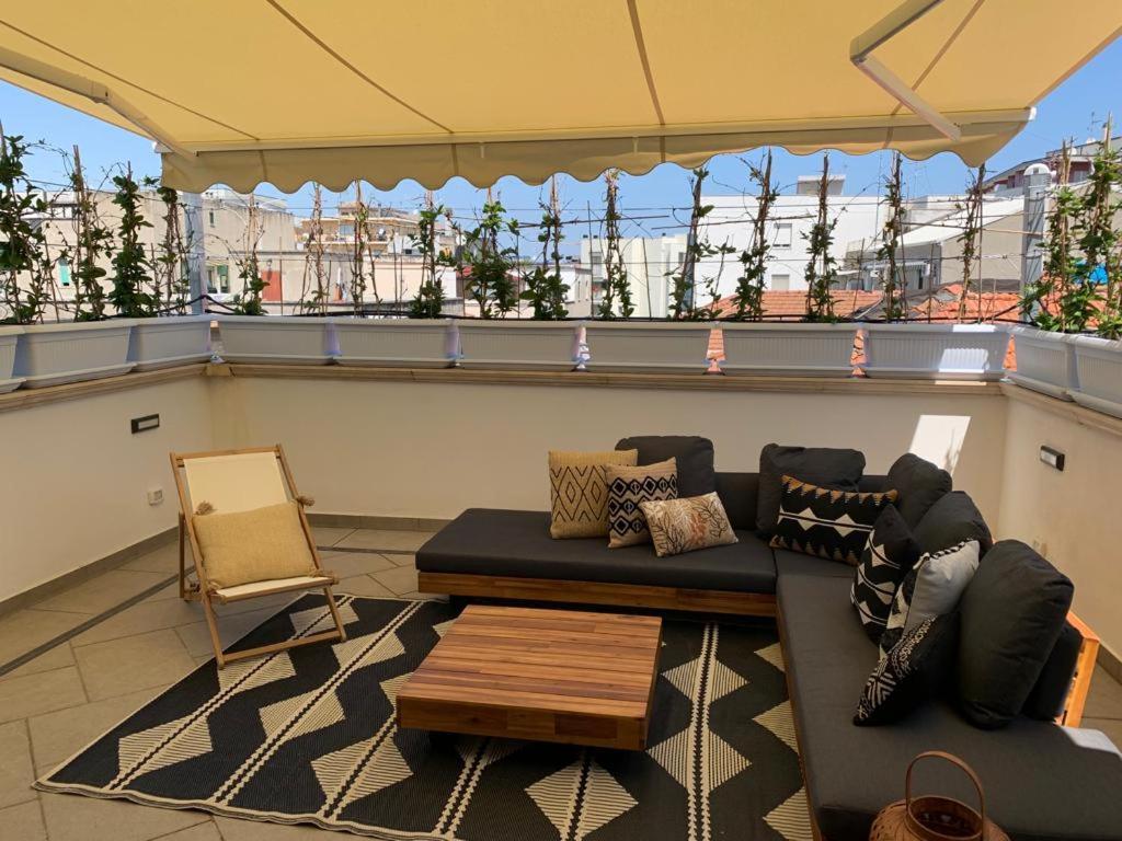 Wood Luxury House Apartment Pescara Exterior photo